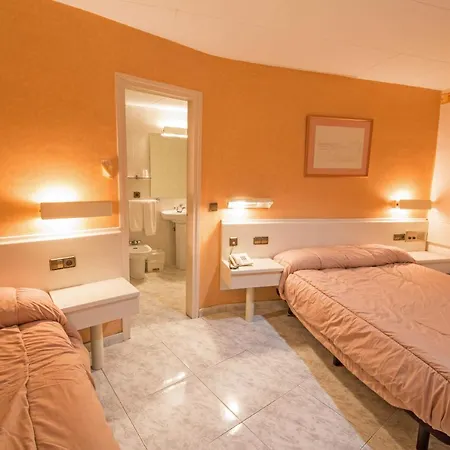 Avenida Hotel *