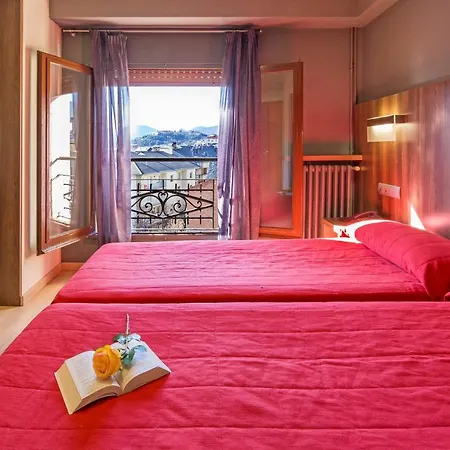 Avenida Hotel *