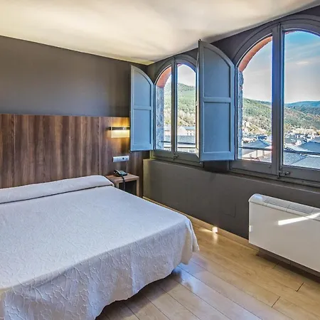 Avenida Hotel *